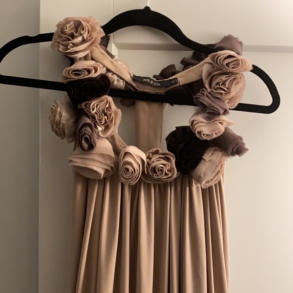Beautiful dress with different shades of brown - Picture 4 of 7